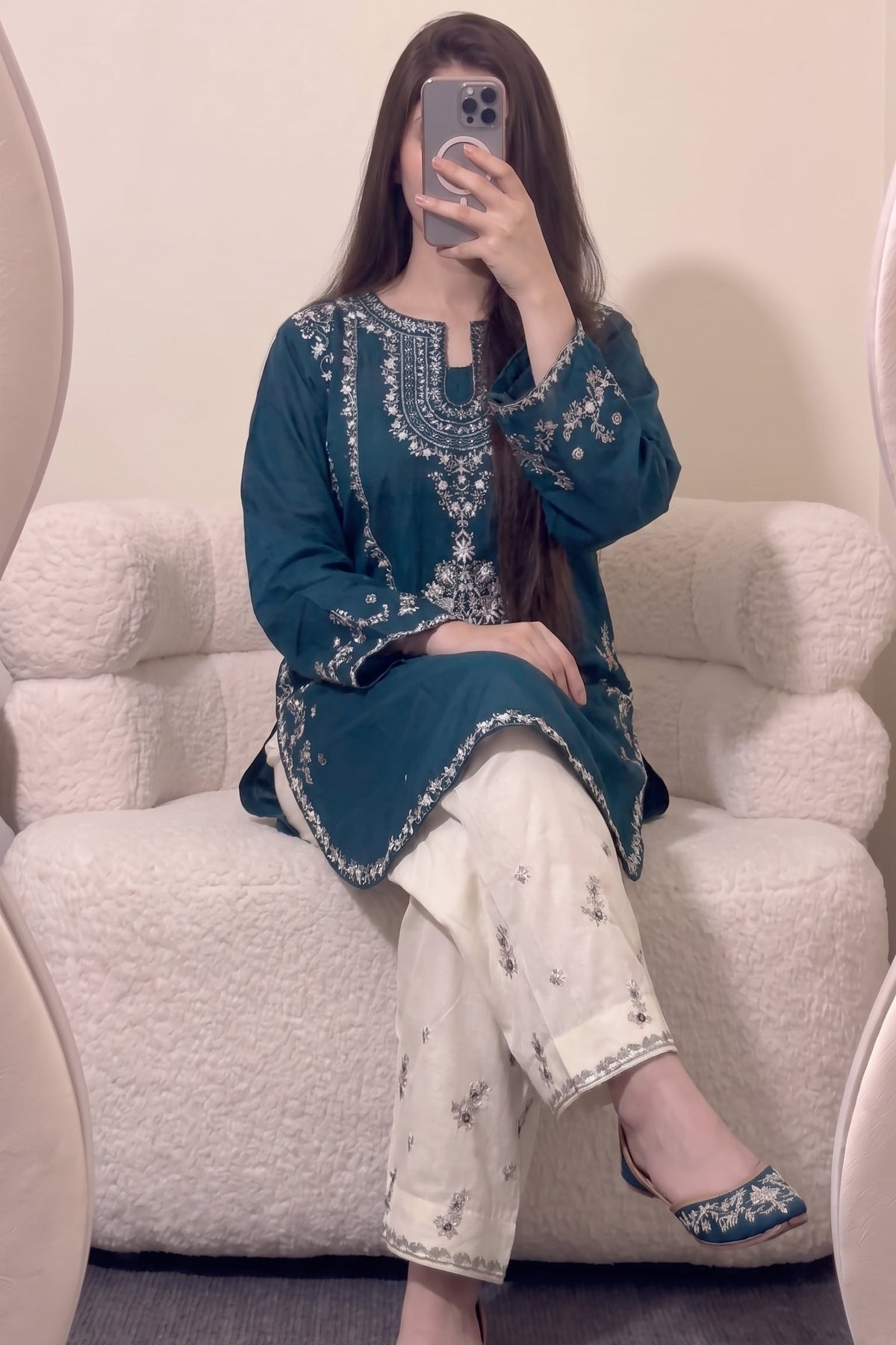 URGE SILK EMBROIDERED 2PC
