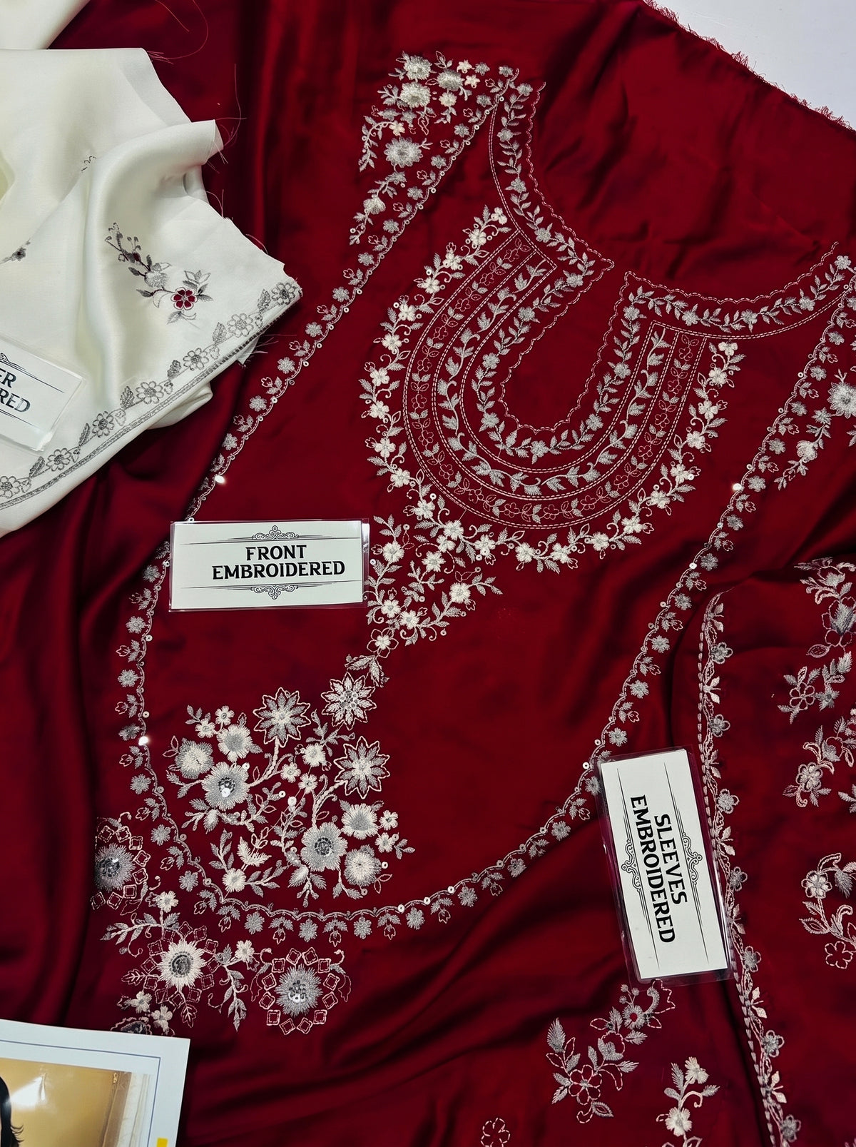 URGE SILK EMBROIDERED 2PC