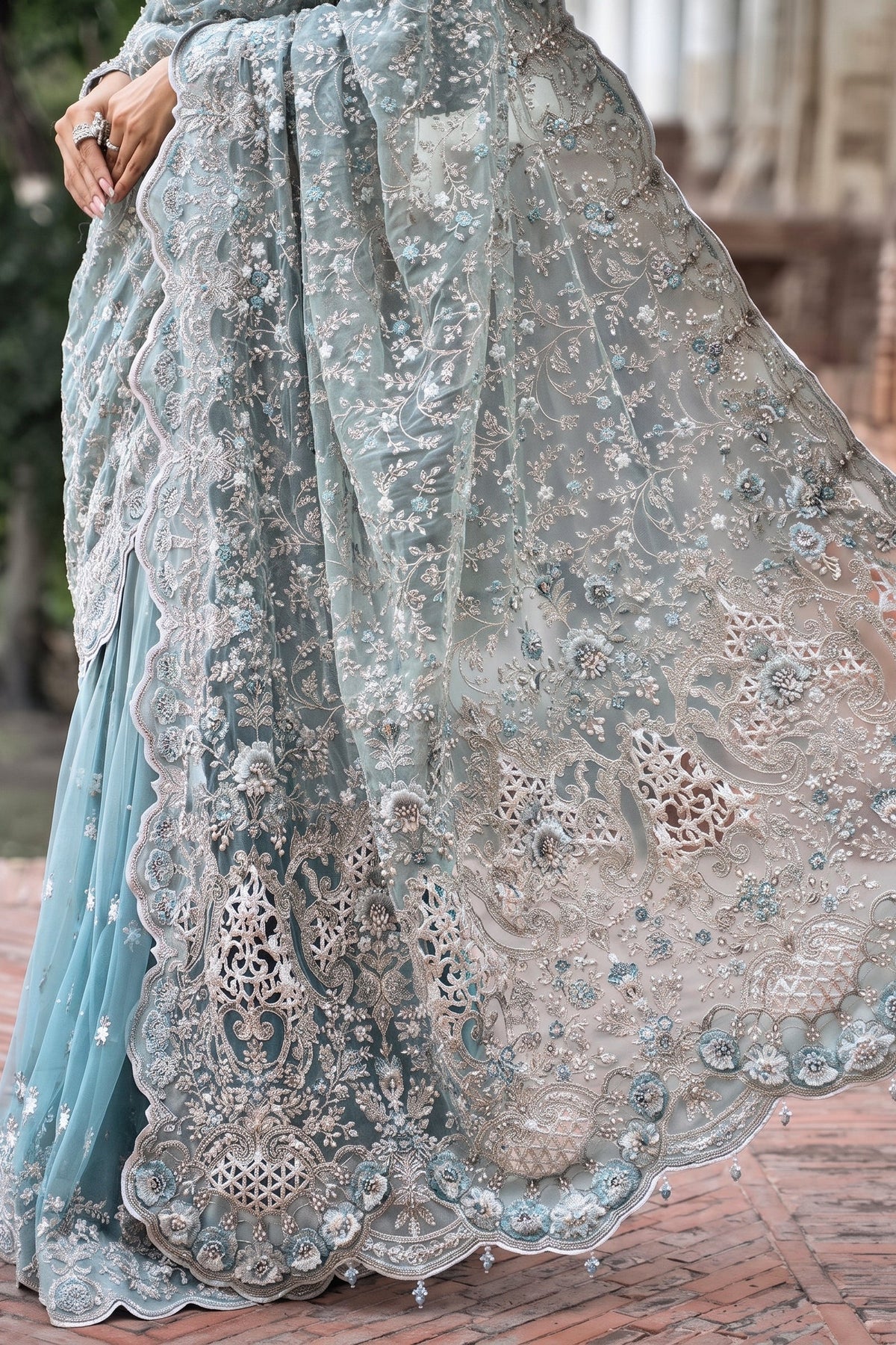 HEAVY EMBROIDERED NET SAREE UNSTITCH