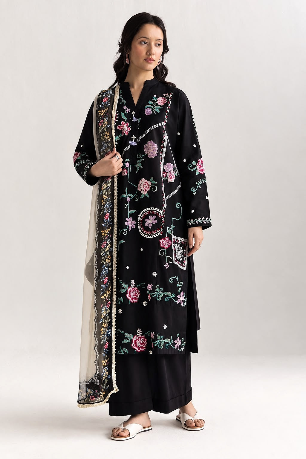 DHANAK EMBROIDERED UNSTITCH 3PC SUIT
