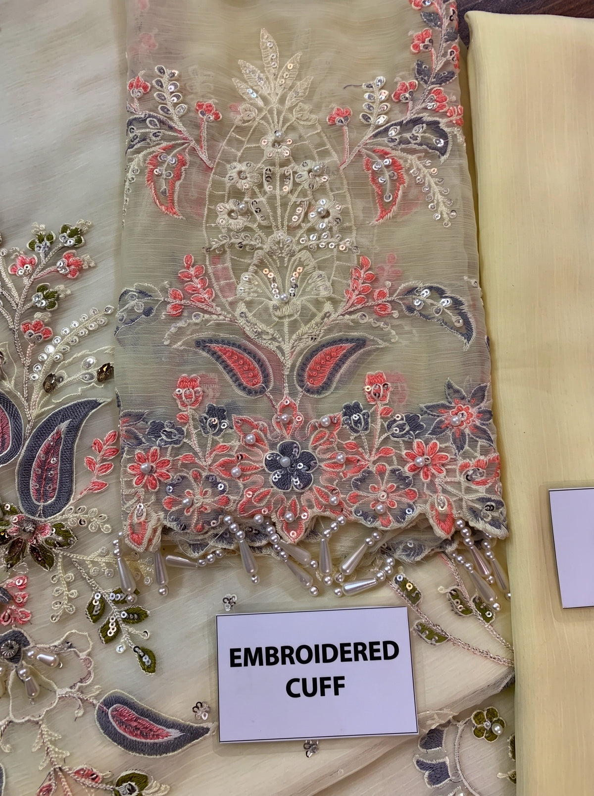 CHIFFON HEAVY EMBROIDERED UNSTITCHED 3PC SUIT